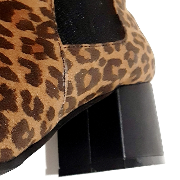 METAPHOR Rome Suede Leopard Point Toe Chunky Ankle Bootie NWOT - Picture 5 of 13